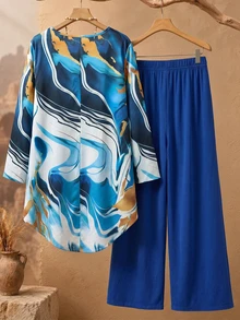 Set Kaos dan Celana Panjang Wanita Ukuran Plus dengan Motif Cetak dan Hem Asimetris - Biru - View 2