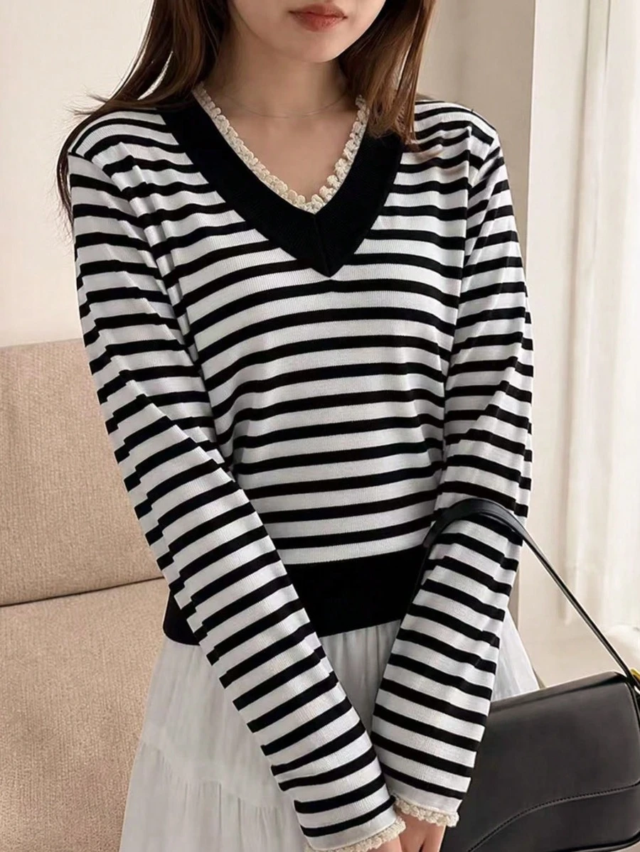 Chic Women's Knitted Long Sleeve Top Featuring A Contrast Collar, Regular Length, And Comfortable High Stretch For Autumn - Black - View 1
