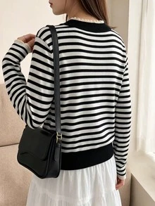 Chic Women's Knitted Long Sleeve Top Featuring A Contrast Collar, Regular Length, And Comfortable High Stretch For Autumn - Black - View 2