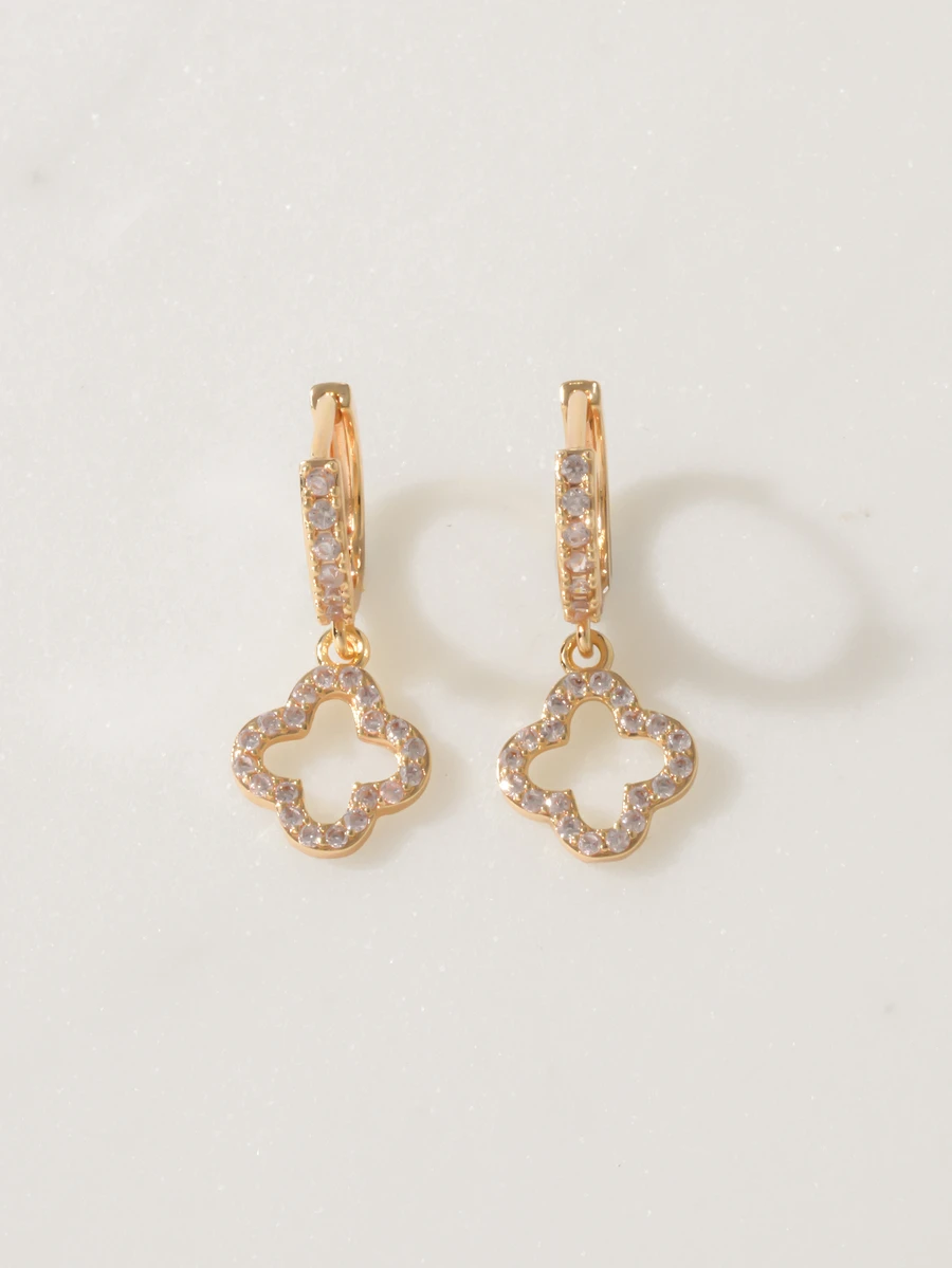 Clariva 1 pasang anting-anting mewah bertatahkan tembaga dan zirkonia penuh, desain bunga dan bintang elegan berongga. - Emas - View 1