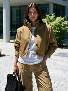 Chaqueta corta con bolsillos y botones para mujer, adecuada para usar en primavera y otoño. Nueva chaqueta cortavientos casual de otoño para mujer - Camel - Ver 1