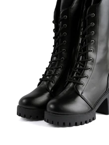 Rollcall Sepatu Bot Berkuda Setinggi Lutut Bertali Hitam dengan Sol Tebal, Sepatu Bot Vintage untuk Wanita - Hitam - View 4