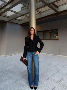 女款優雅荷葉邊下擺西裝外套，長袖通勤上班夾克，適合春秋穿著 - 黑色 - 查看 1