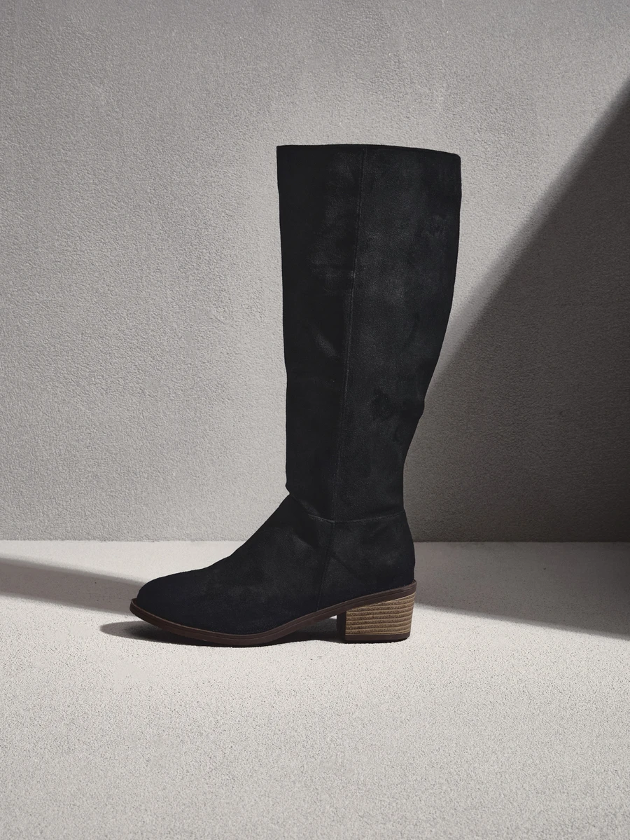 NobleVue Fall/Winter 2025 Fashion Match Tops, Plus Size Women Brown Suede Knee-High Boots With Zipper Side And Chunky Heel - Black - View 1