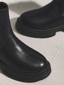 NobleVue Sepatu Bot Wanita Model Baru Musim Semi/Gugur 2026, Sol Tebal, Model Slim Chelsea Ankle Boots - Hitam - View 4