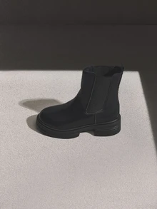 NobleVue Sepatu Bot Wanita Model Baru Musim Semi/Gugur 2026, Sol Tebal, Model Slim Chelsea Ankle Boots - Hitam - View 1