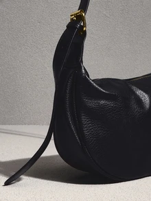 NobleVue New Fashion Women's Solid Color Minimalist Shoulder Bag, PU Material, Suitable For Dates, Shopping, Versatile And Elegant - Black - View 4