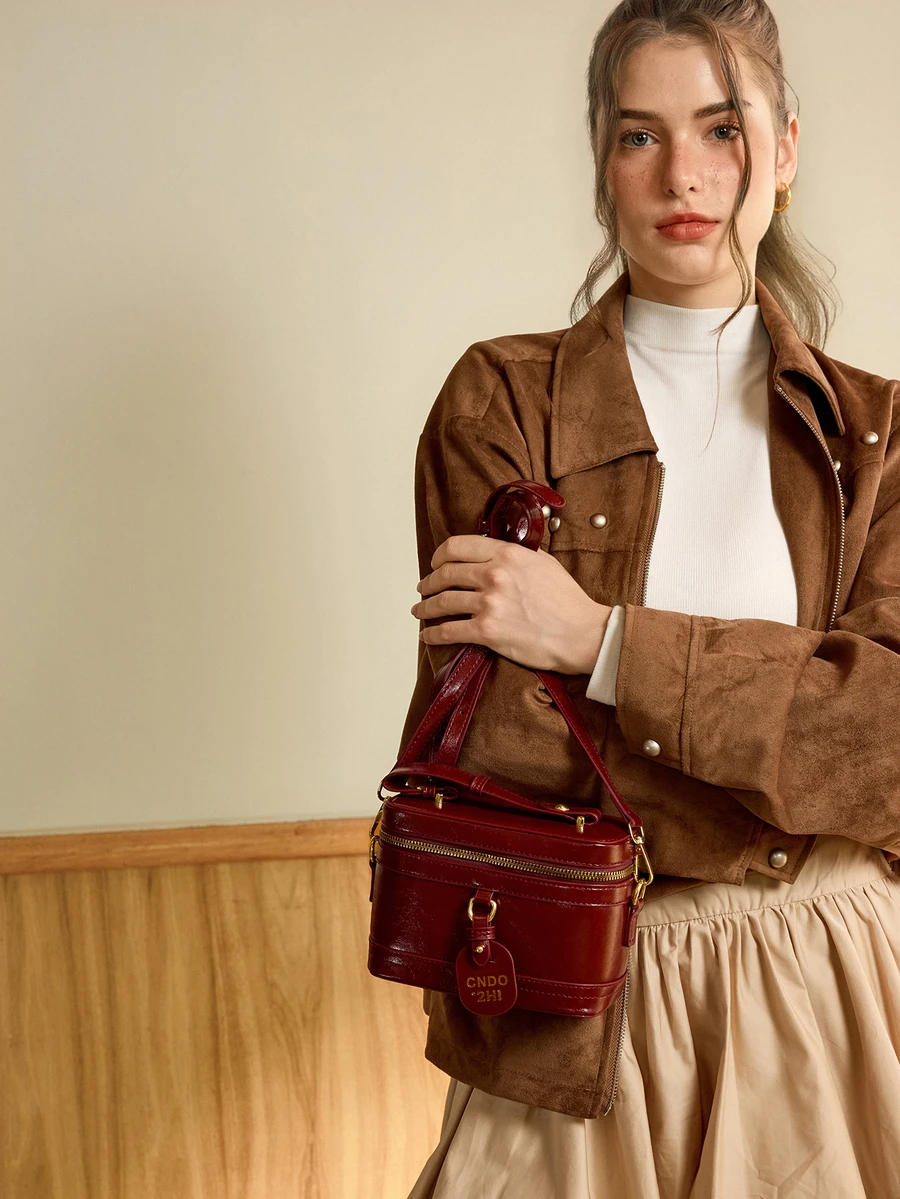 Hatastic New Fashion Classic Candy Color Letter Graphic Decor Camera Bag, Woven Pattern Square Bag Suitable - Burgundy - View 1