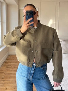 Women's Short Aviator Jacket, Flap Pocket Snap Button Closure, Lightweight Loose Baseball Collar Outerwear - Army Green - View 4