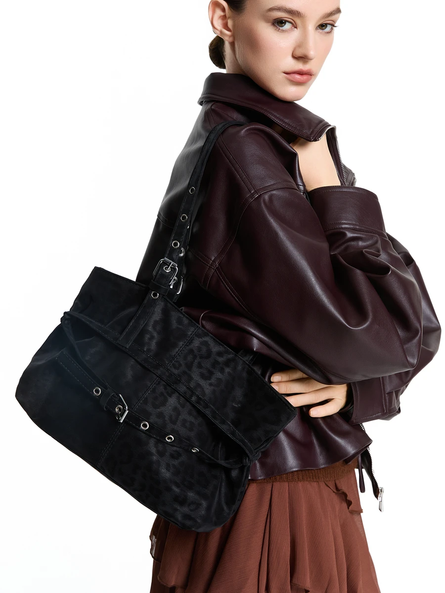 CHICVUE 1pc Vintage Large Capacity Tote Bag, Commuter Oversized Underarm Bag, Fashion Motorcycle Handbag - Black - View 1