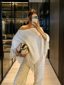女款不對稱寬鬆針織披風上衣 露肩套頭式 優雅約會穿搭 秋冬休閒時尚流蘇披肩 - 小白杏 - 查看 1