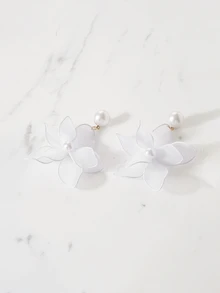 Clariva 1 Pasang Anting-Anting Elegan Minimalis Putih Dua Lapis Berbahan Chiffon dengan Motif Bunga dan Mutiara - Putih - View 3