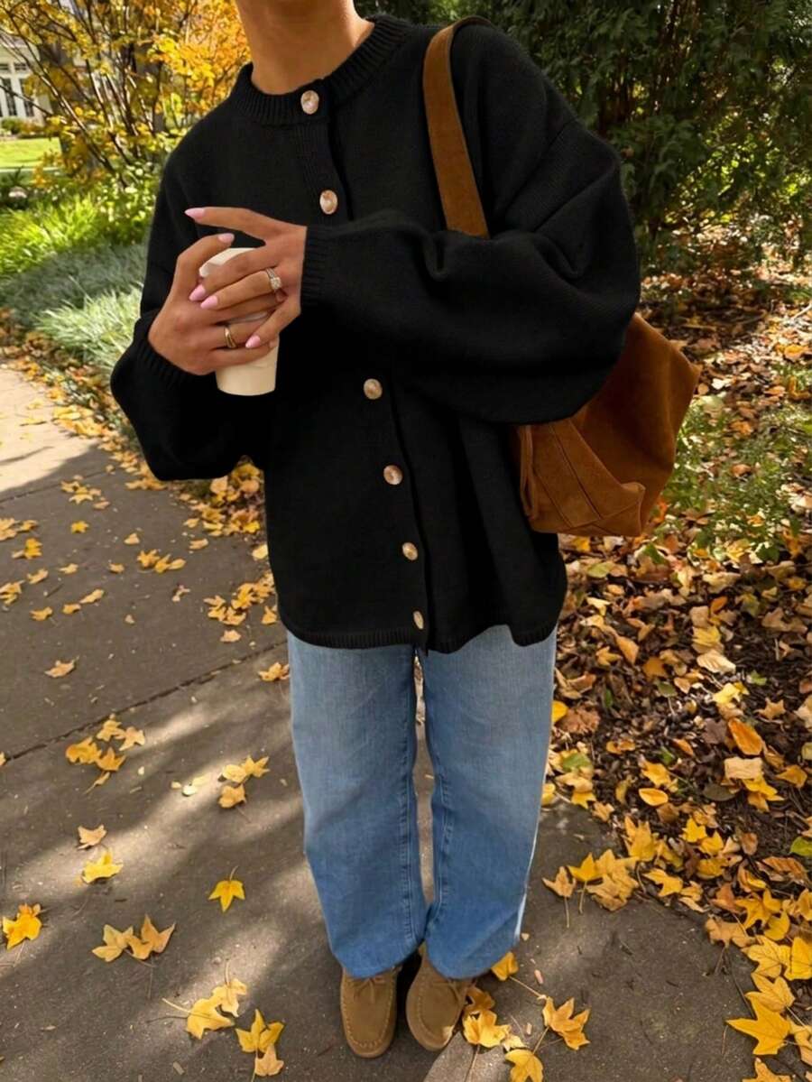 Vivid Style 女款奶油黃針織開襟外套,圓領鈕扣式,寬鬆版型落肩燈籠長袖,舒適針織毛衣外套 - 黑色 - 查看 1