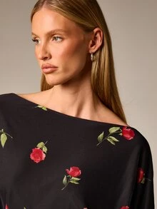 AiiRZ Oversized Long Sleeve Floral Print Boat Neck Crop Top With Rose Pattern Off Shoulder Design For Fall Winter Casual Occasions - Multicolor - View 4