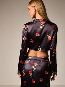 AiiRZ Cropped Floral Satin Blouse With Lace Hem Detail Long Sleeve Collared Top For Spring Summer - Multicolor - View 2