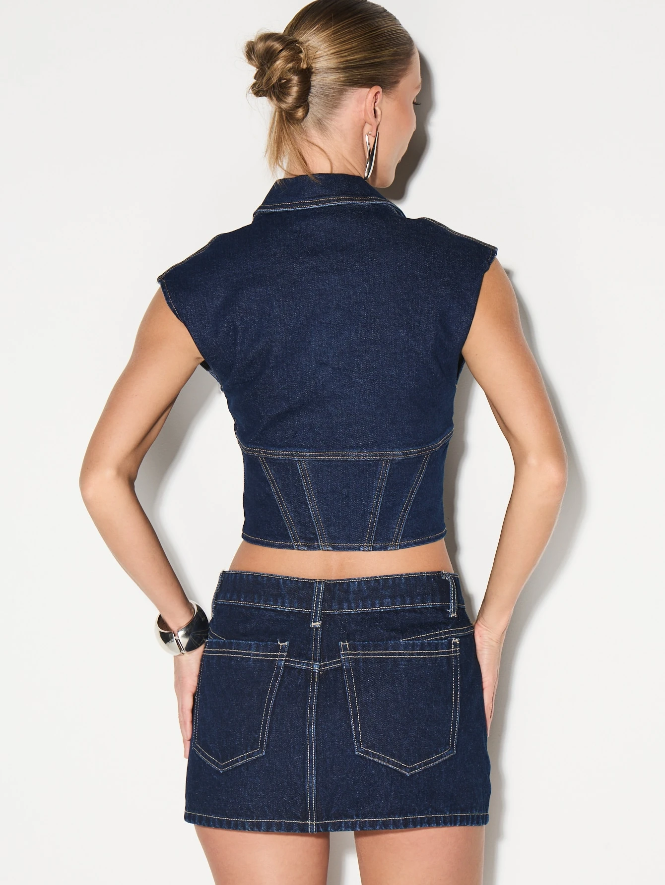 KIZN Ärmelloses Denim-Korsett mit Reißverschluss vorne