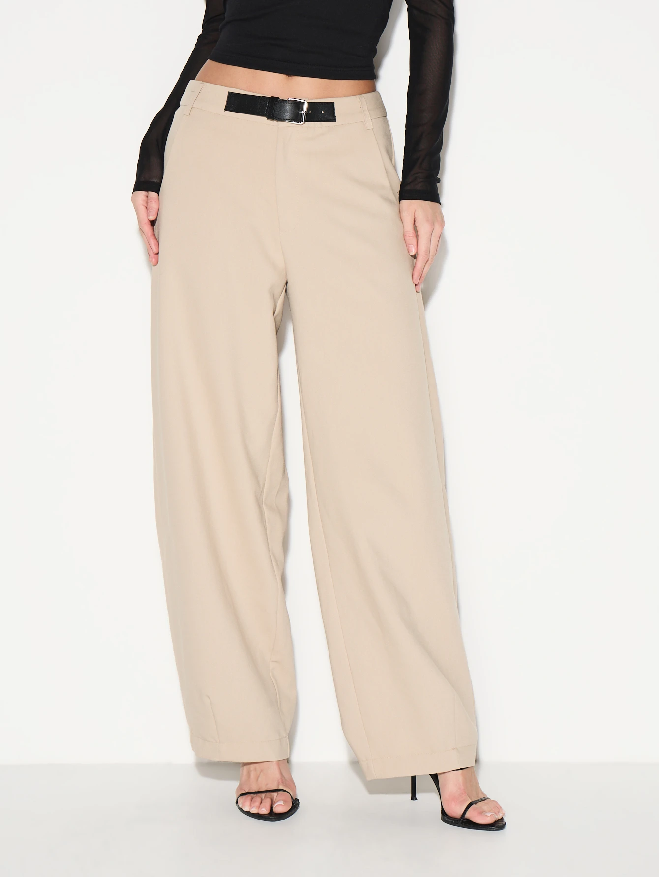 KIZN Calças de perna larga com detalhe de cinto na cintura alta