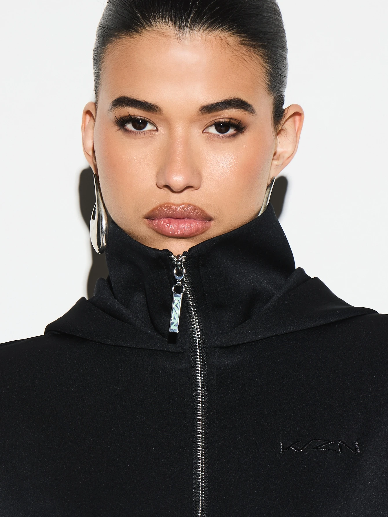 KIZN バレルスリーブのフルジップパーカー