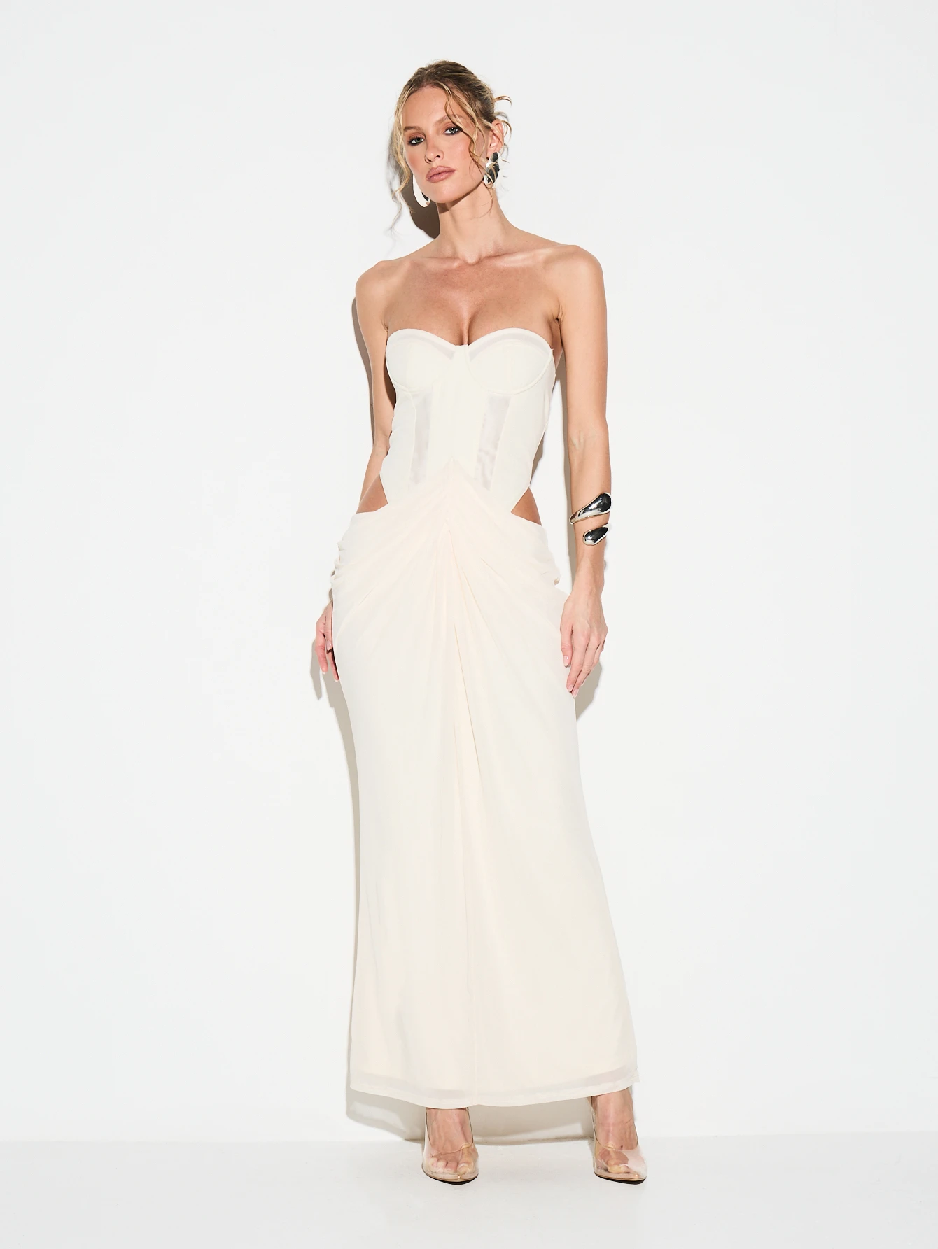 KIZN Vestido longo tomara que caia com decote coração e detalhe em tule, estilo corset, perfeito para o Dia dos Namorados.