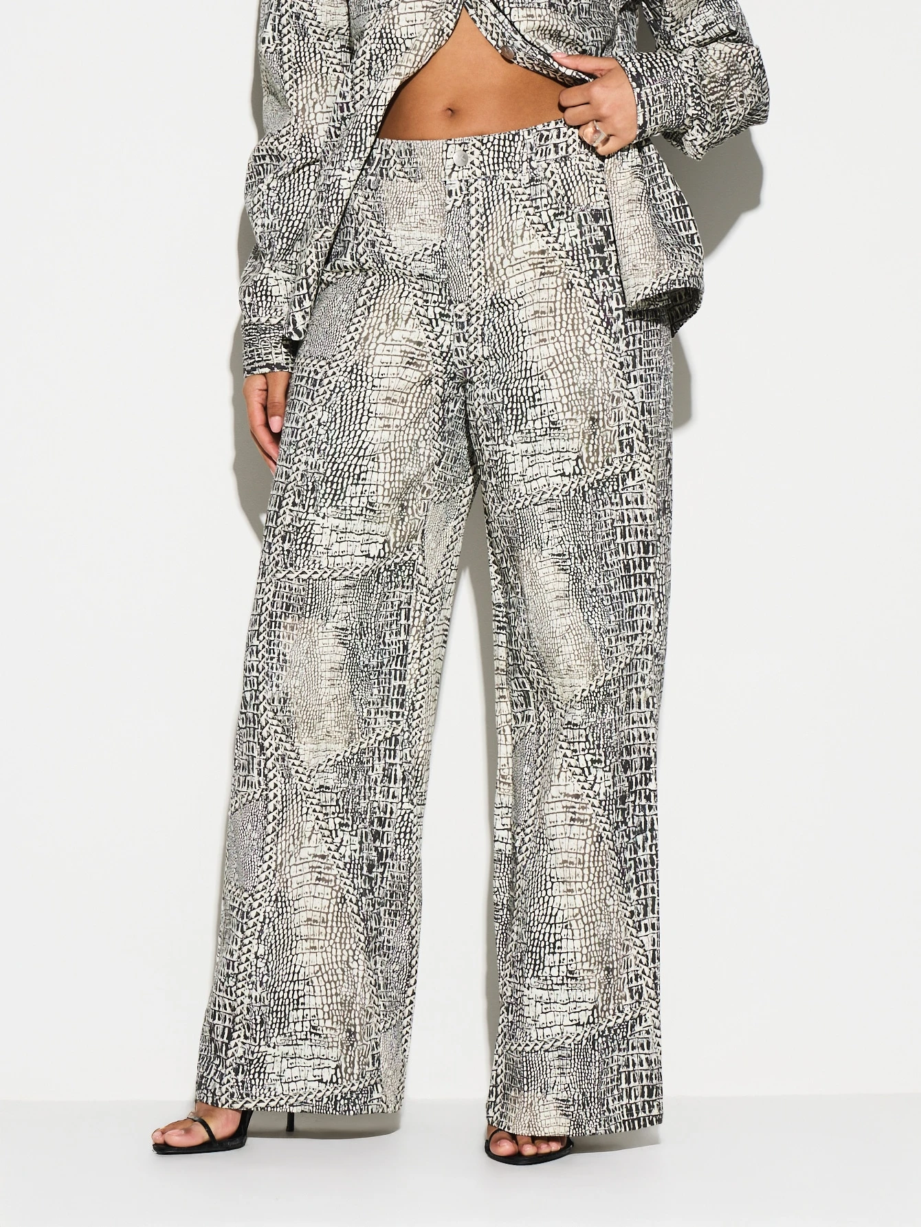 KIZN Crocodile Print Wide Leg Palazzo Pants