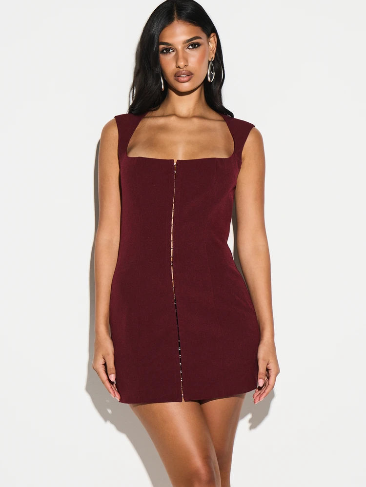 KIZN Minikleid mit Haken-Ösen-Gürteldetails