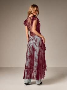 AiiRZ 酒红色蕾丝中长连衣裙，V领短袖，不对称层叠下摆，适合晚间场合穿着。 - 酒紅色 - 查看 2