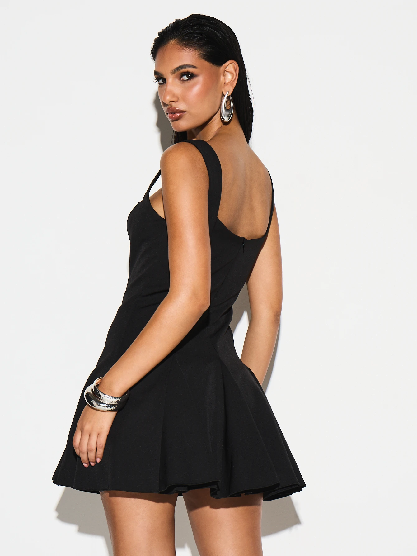 KIZN Mini abito a godet senza maniche con scollo quadrato per San Valentino