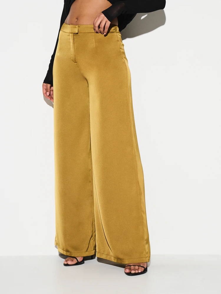 KIZN Wide Leg Trousers With Belt Detail