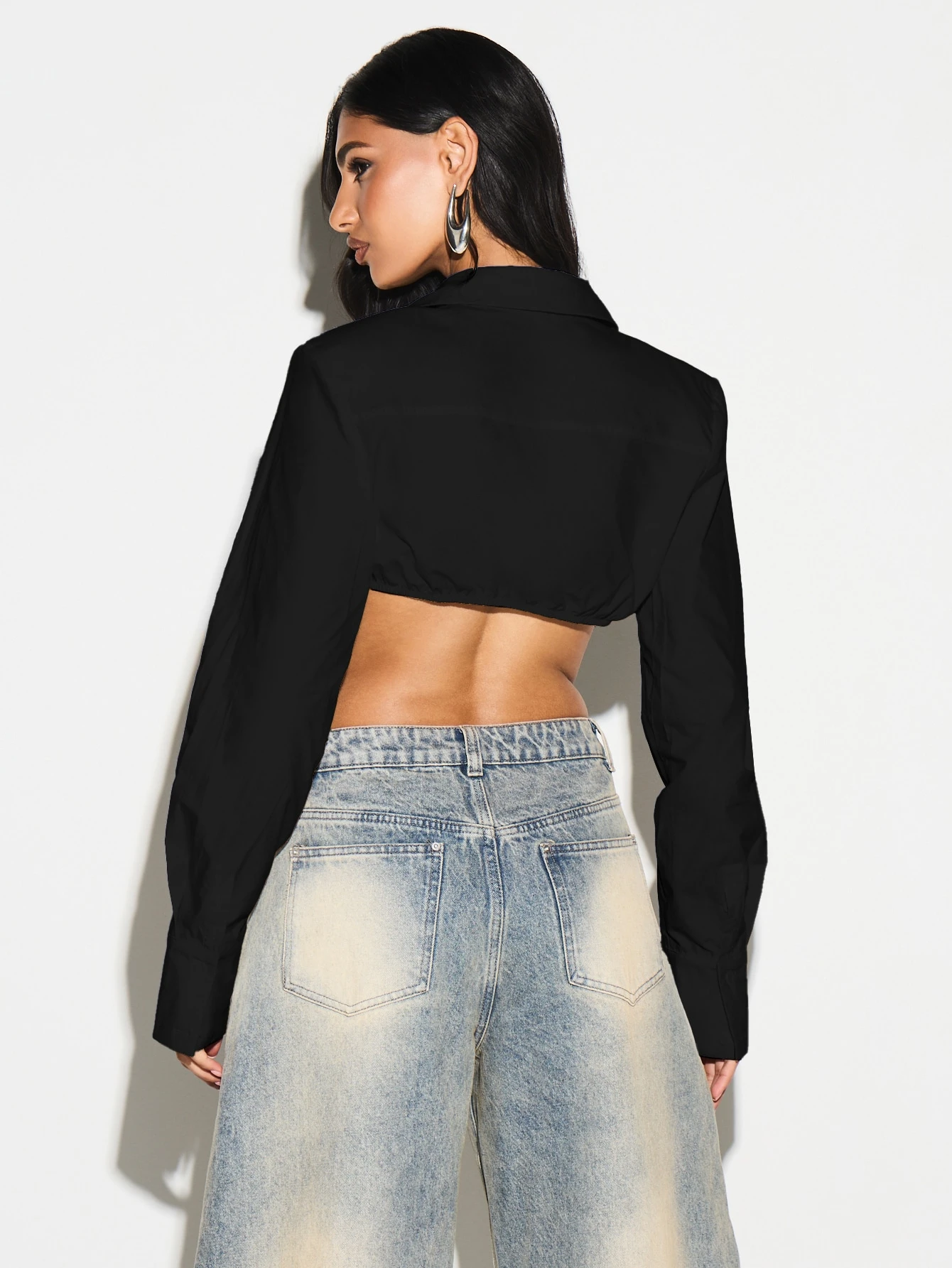 KIZN Twist Front Cropped Long Sleeve Top