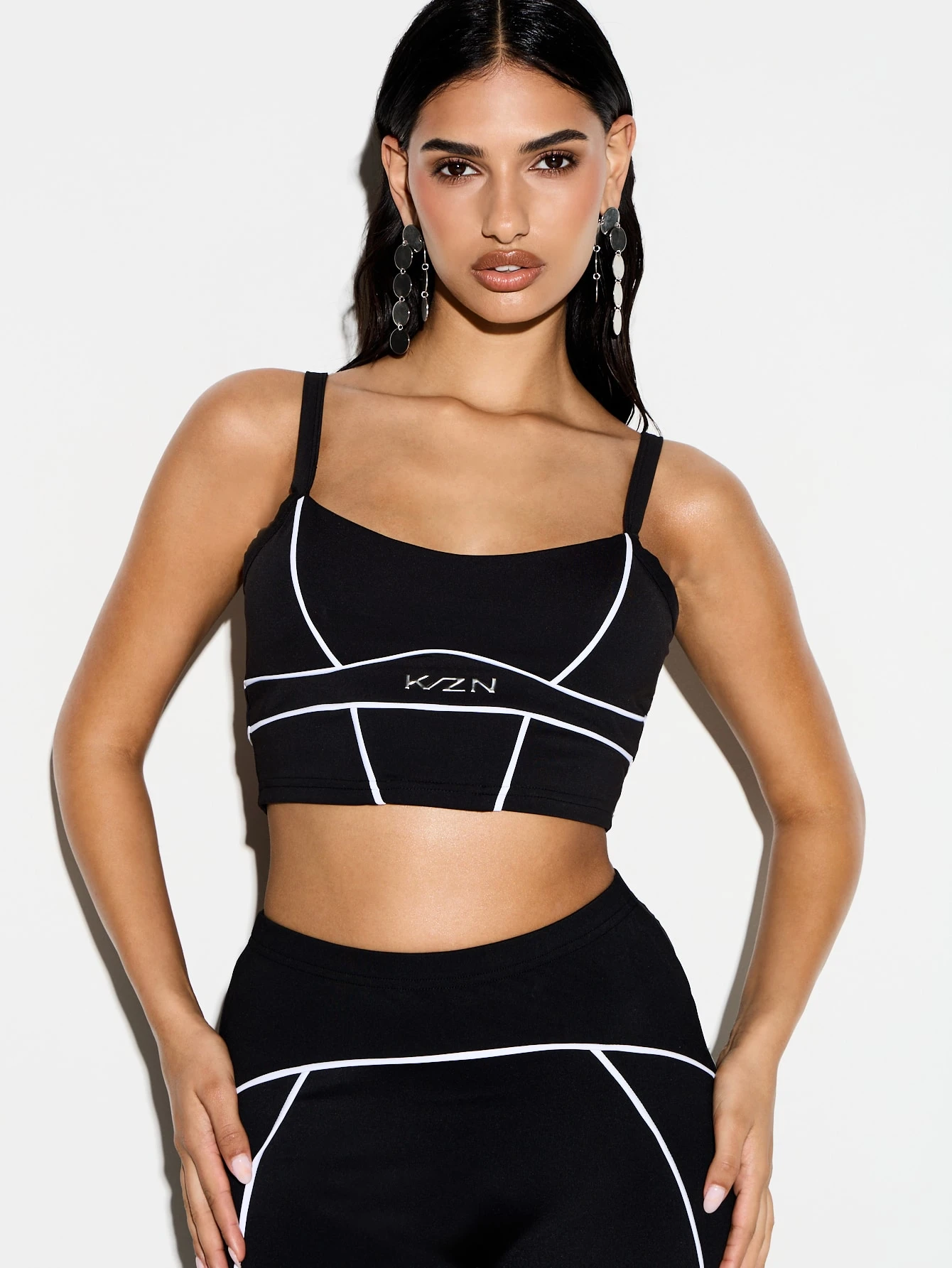 KIZN Longline Sports Bra With Contrast Piping