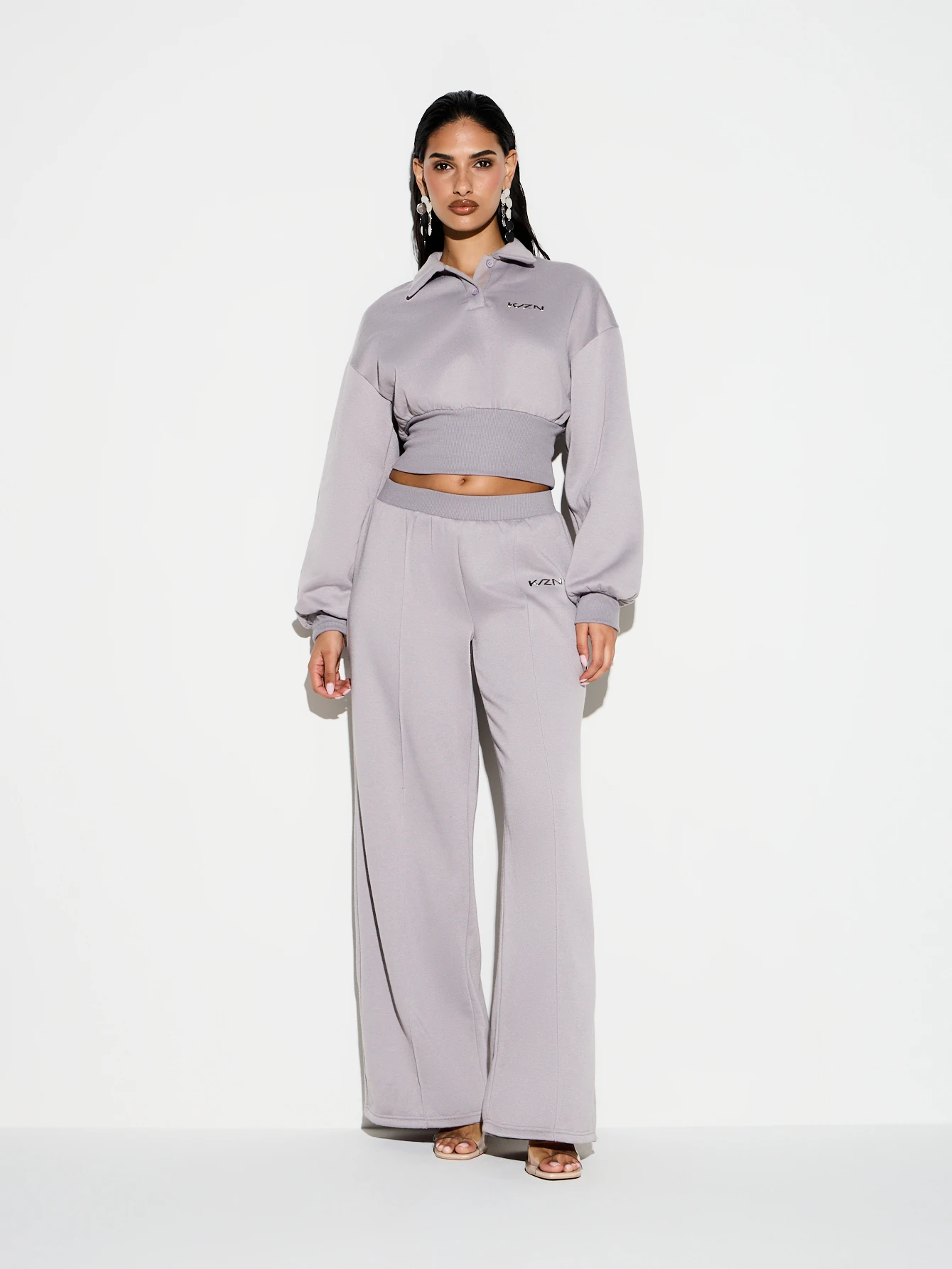 KIZN Moletom com gola polo e cintura marcada