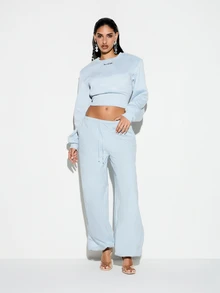KIZN Women Light Blue Shoulder Pad Long Sleeve Crew Neck Sweatshirt With Cinched Waist Detail And Logo Print - Blue - View 3