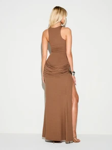 KIZN 女士棕色无袖圆领修身长款连衣裙，侧边褶皱设计，高开衩针织面料 - 棕色 - 查看 2