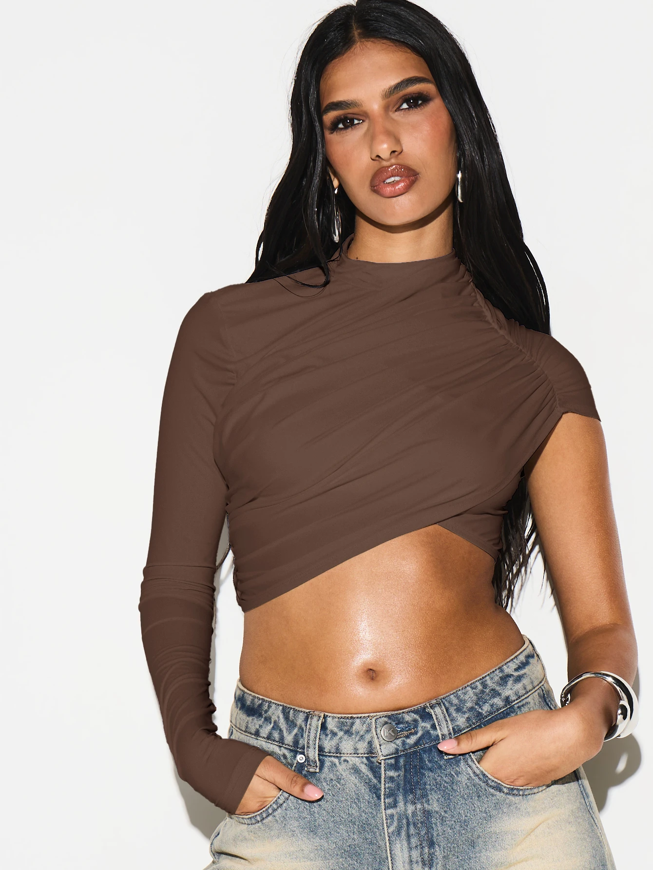 KIZN Asymmetrisch drapiertes One-Shoulder-Crop-Top