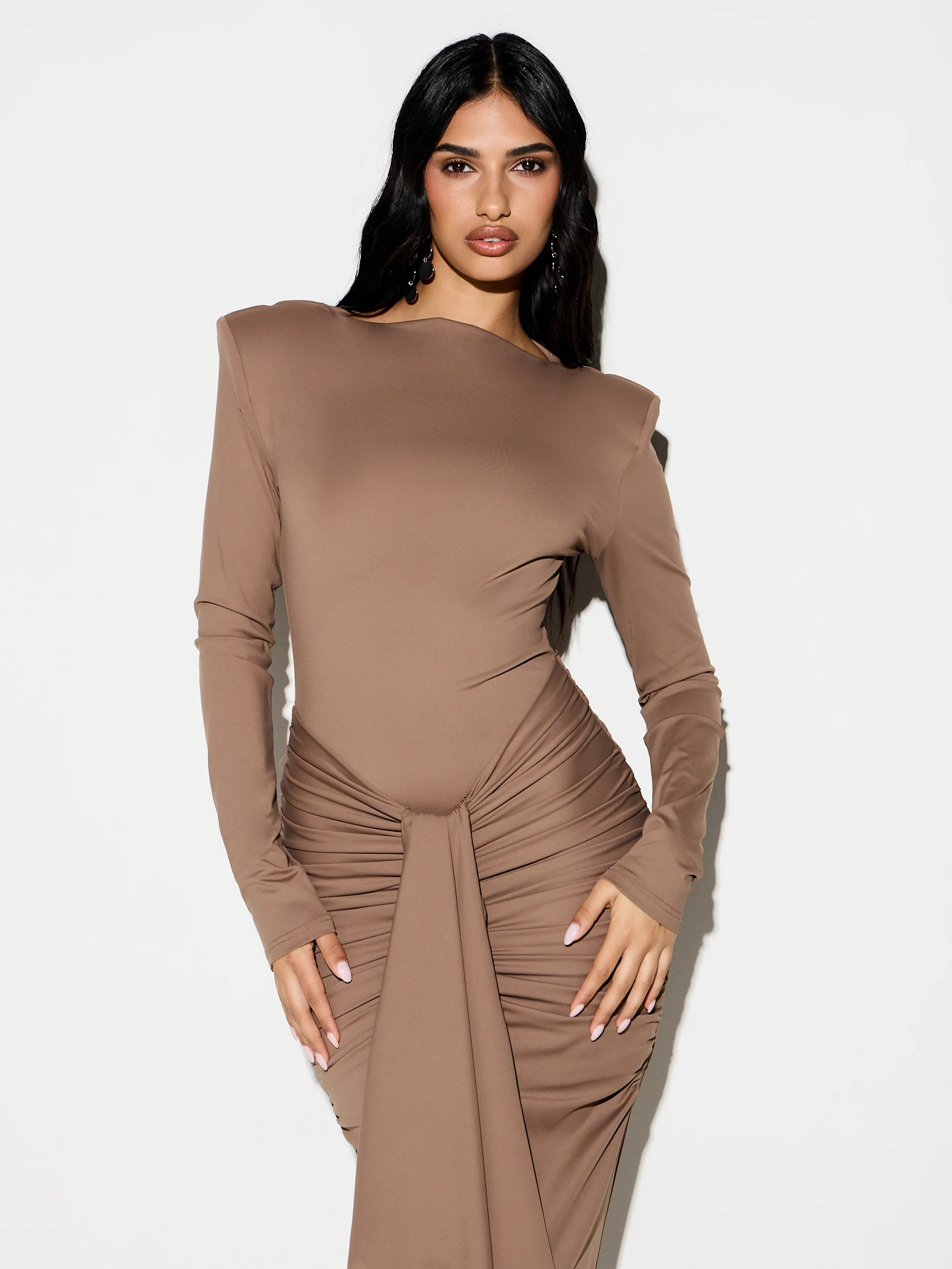 KIZN Abito aderente a maniche lunghe con arricciatura e nodo anteriore