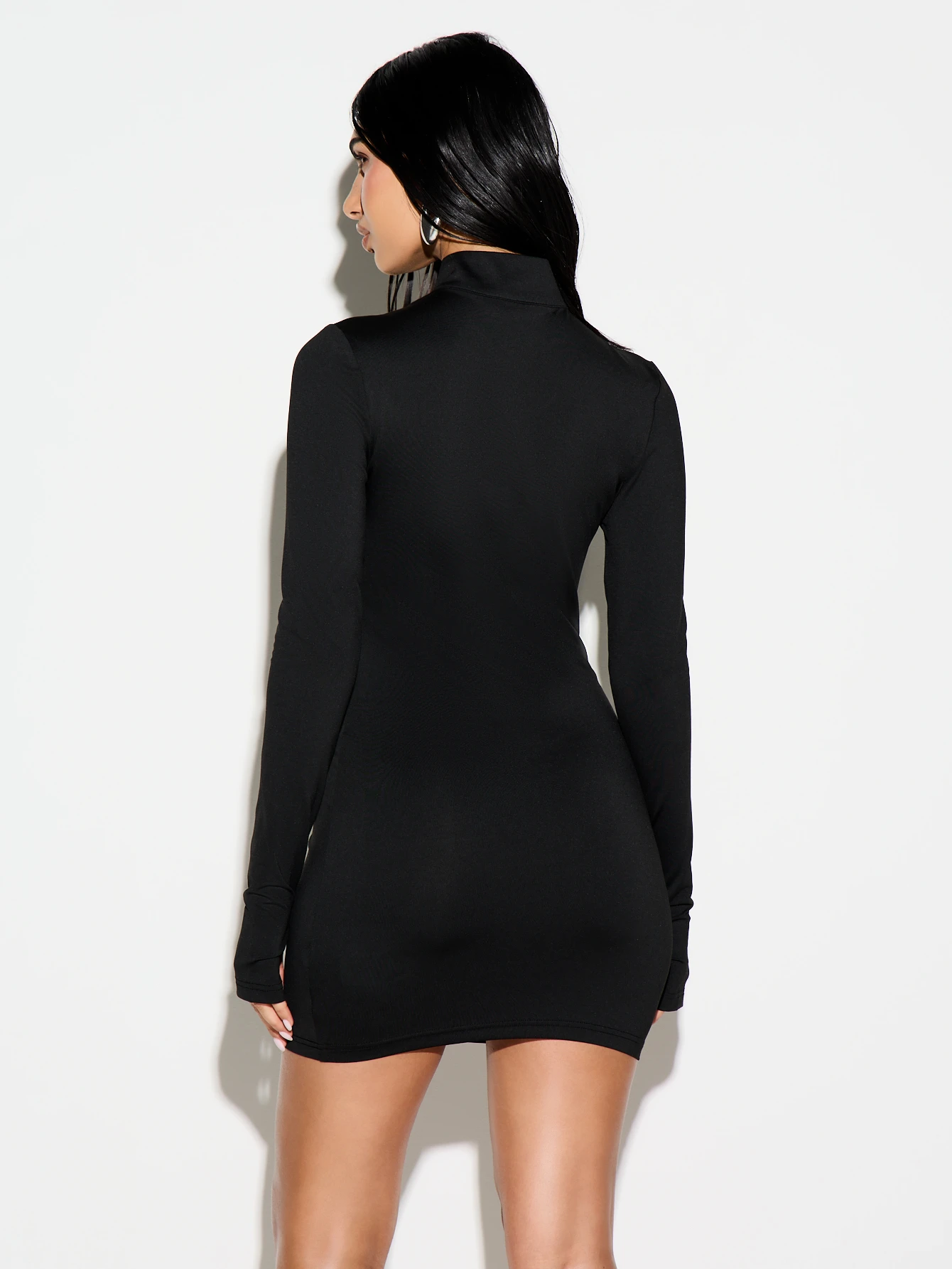 KIZN Vestido mini negro con cuello mandarín y abertura