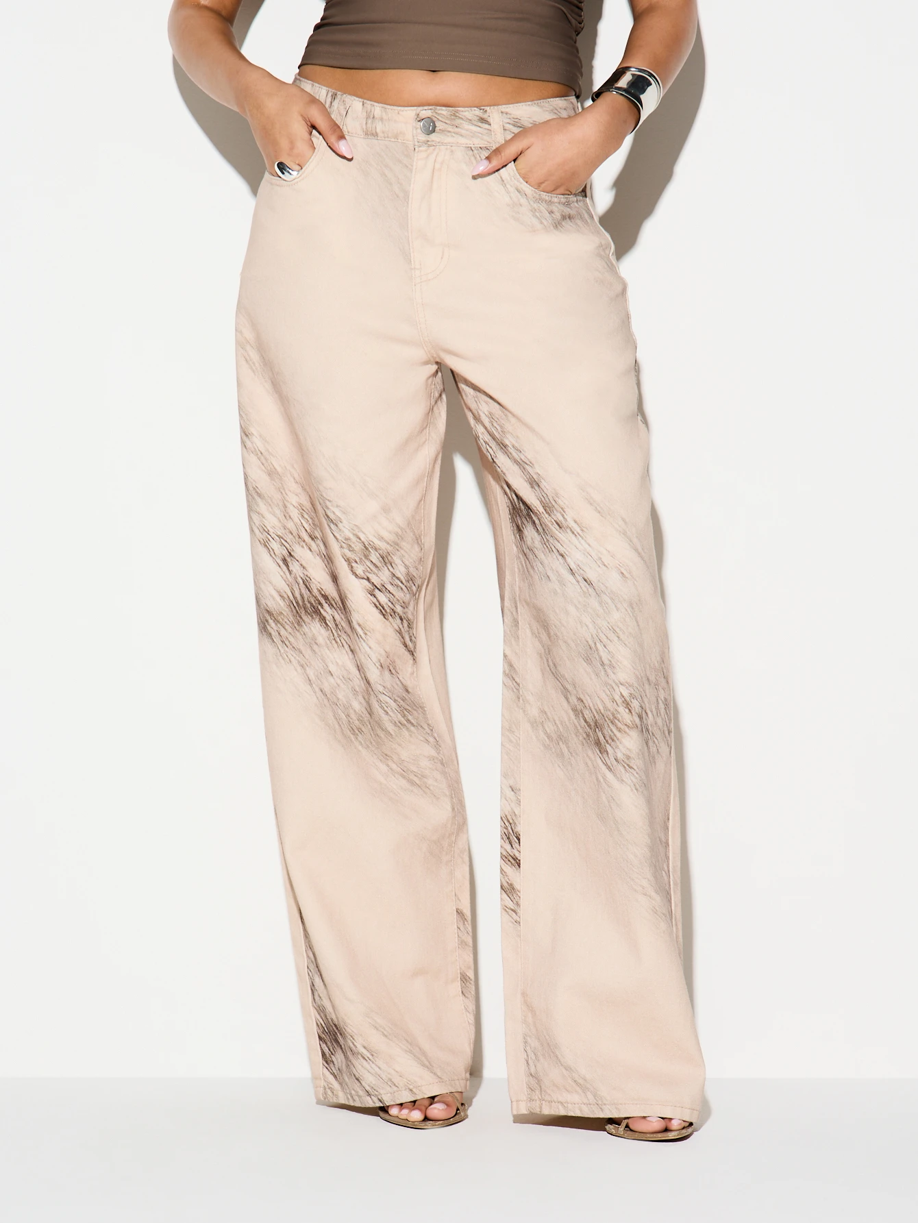 KIZN Pantaloni in twill a gamba larga con stampa animalier