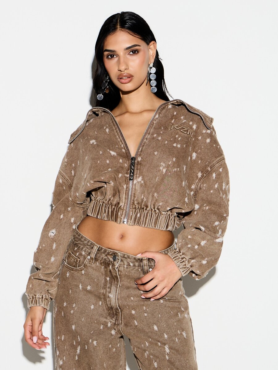 KIZN Áo khoác bomber dáng rộng bằng vải denim rách với chi tiết vẩy sơn trắng, dáng ngắn, cạp và cổ tay áo co giãn, thích hợp cho nữ mùa thu đông. - màu nâu - Xem 1