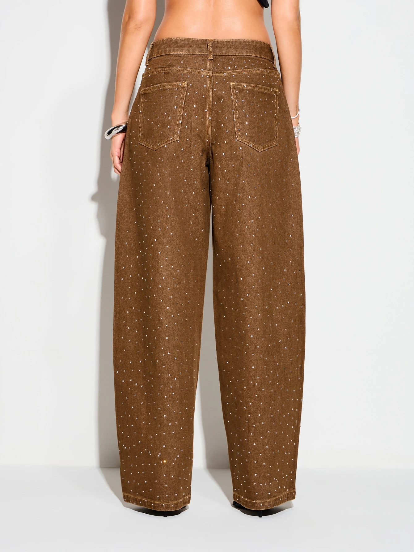 KIZN Jean large marron à strass