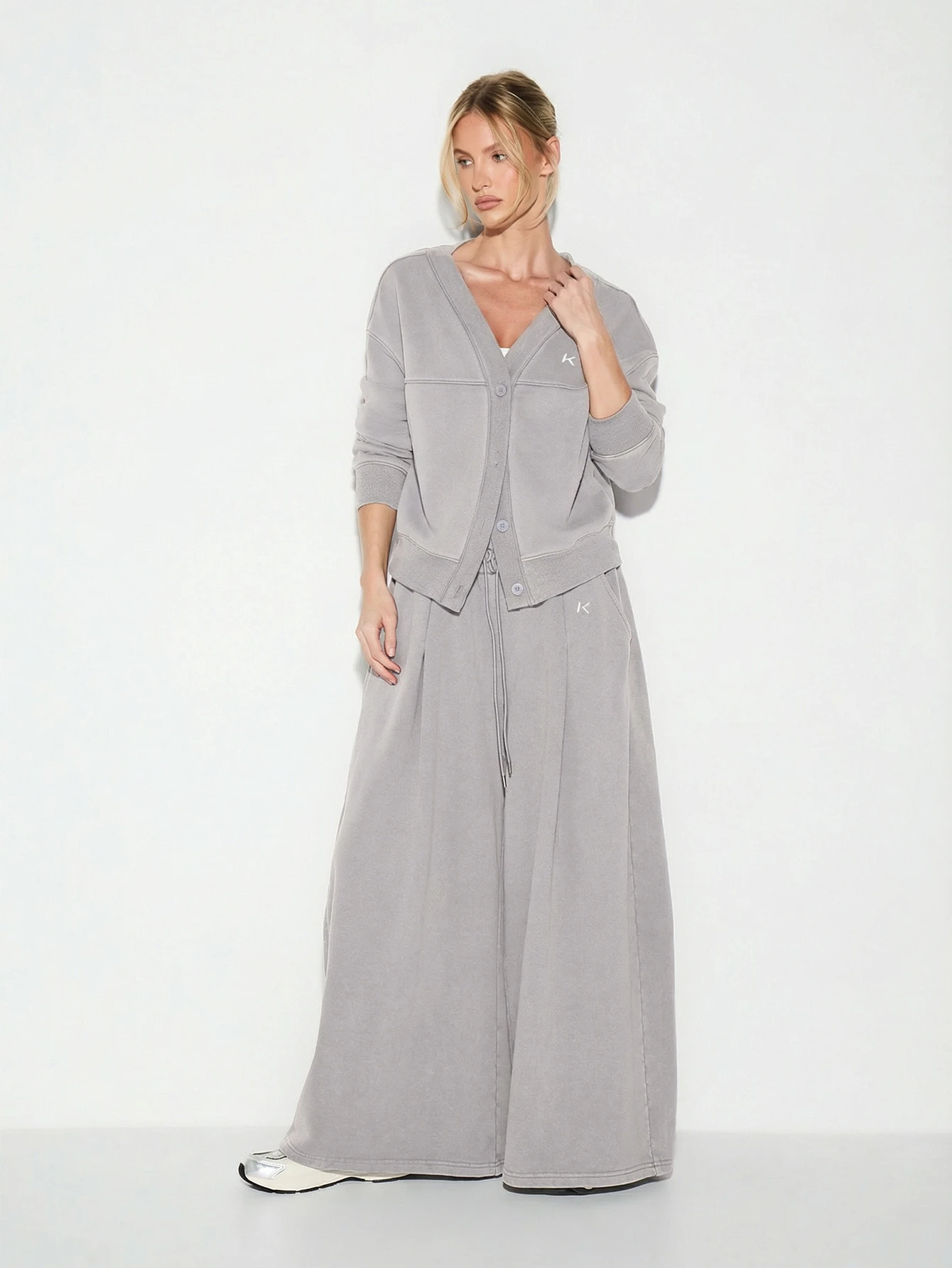 KIZN Strickjacke mit Knopfleiste und Metalllaschen