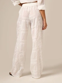 AiiRZ Pantalones palazzo blancos bordados para mujer con detalles de ojales y cintura con cordón para el verano, vacaciones en la playa, estilo bohemio - Blanco - Ver 2