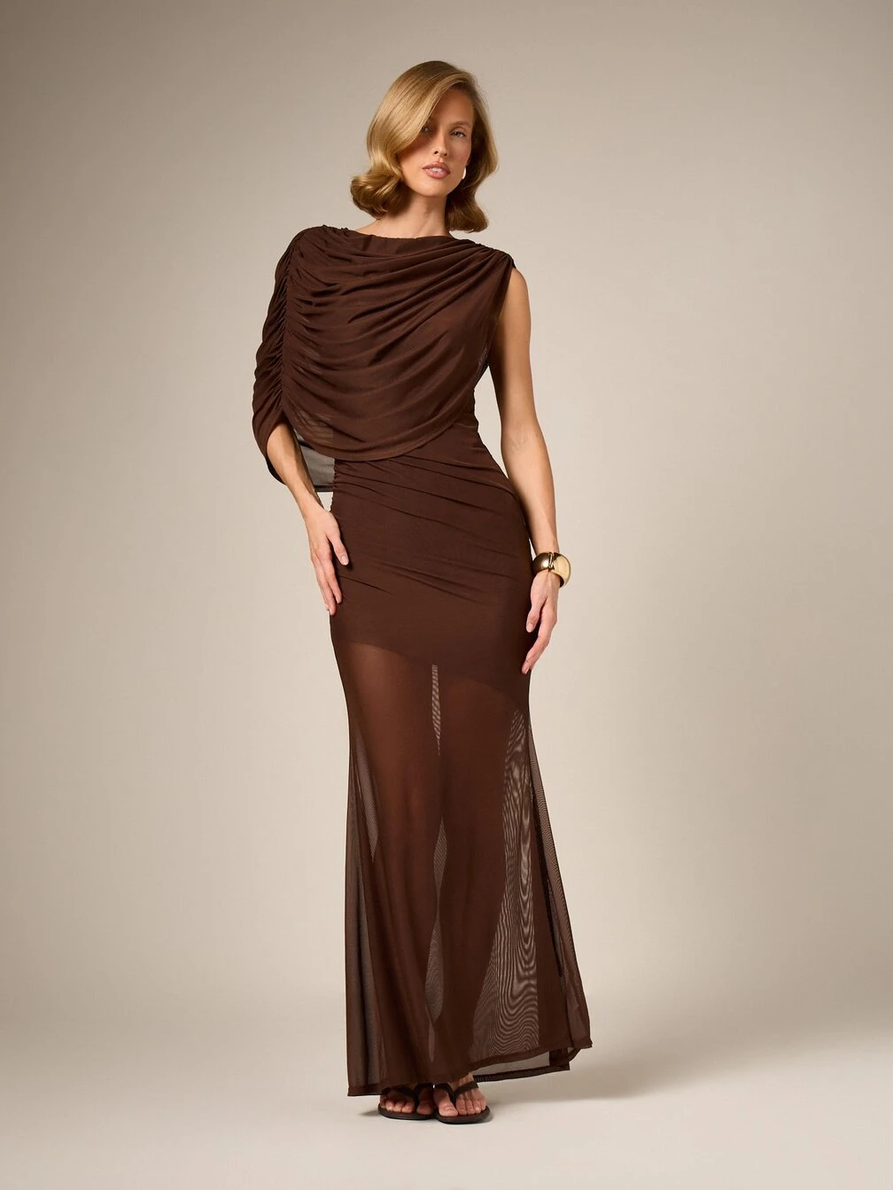 fish cut dress online Nidhika Shekhar Aphrodite Champagne Fishcut Gown 5XL Free Size Sizes:US 6 Farfetch Pleated Dress Tahari Summer