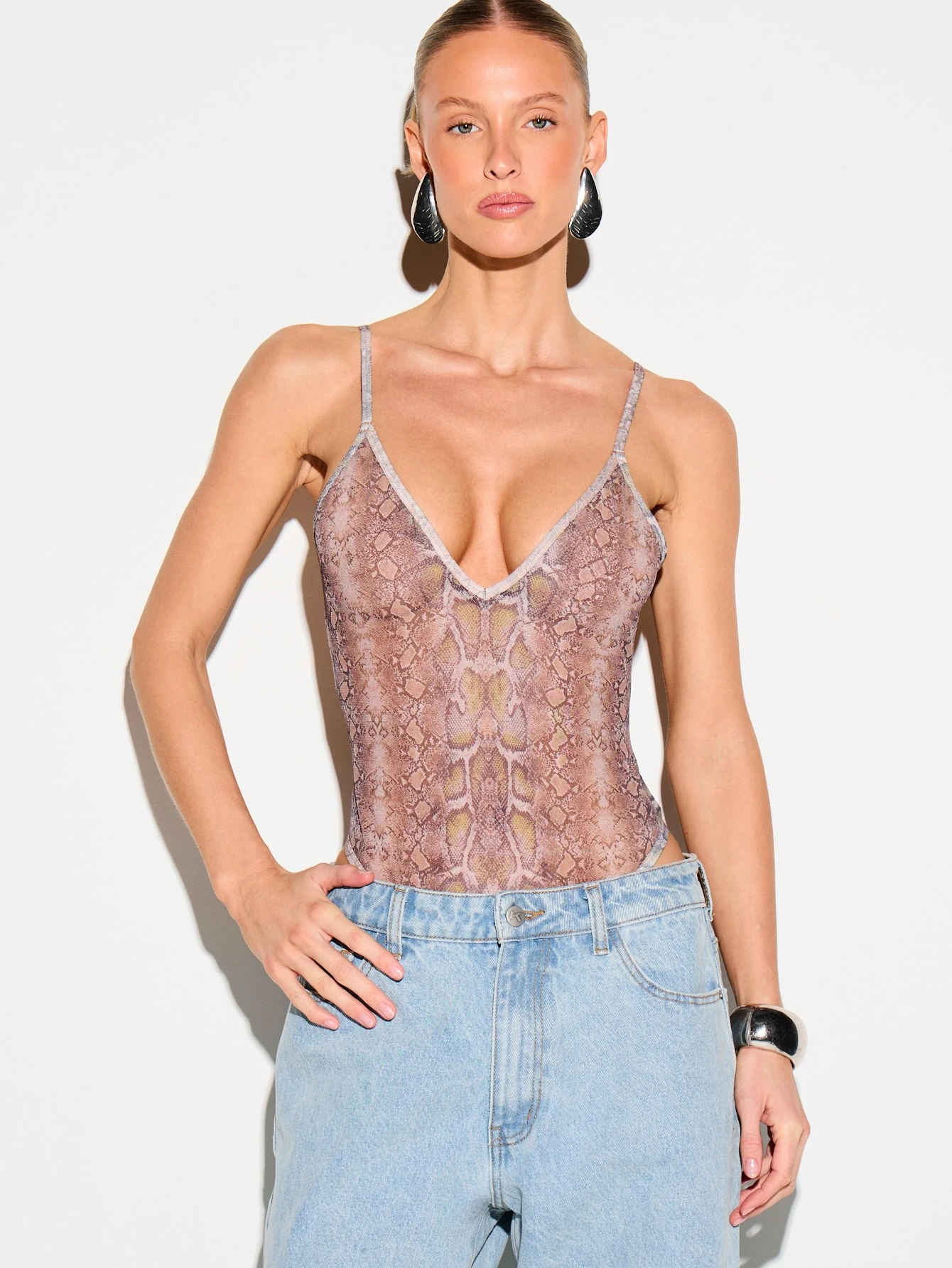 KIZN Body in rete con stampa serpente e scollo a V profondo