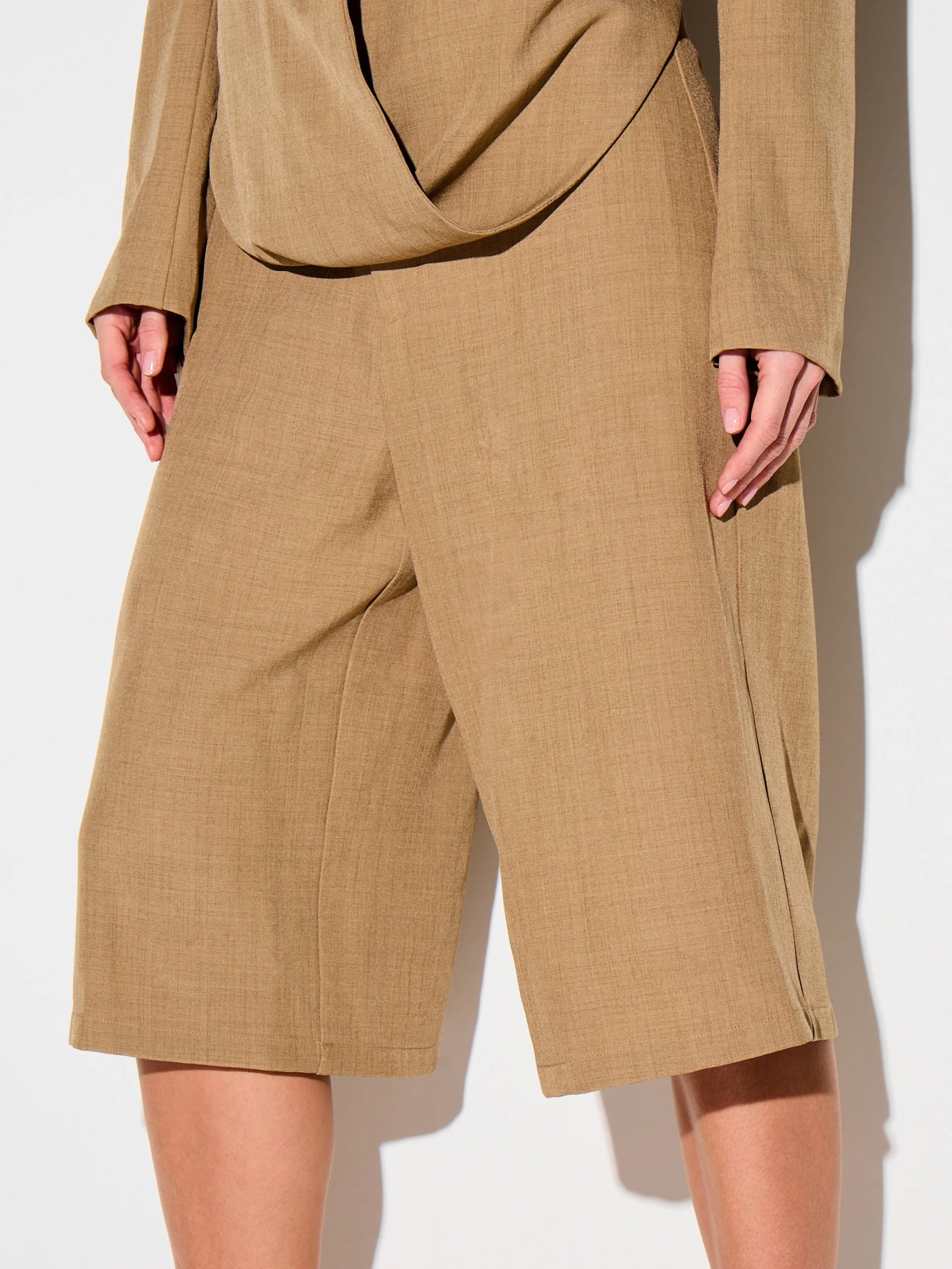 KIZN Bermudas à jambes larges et ajustés