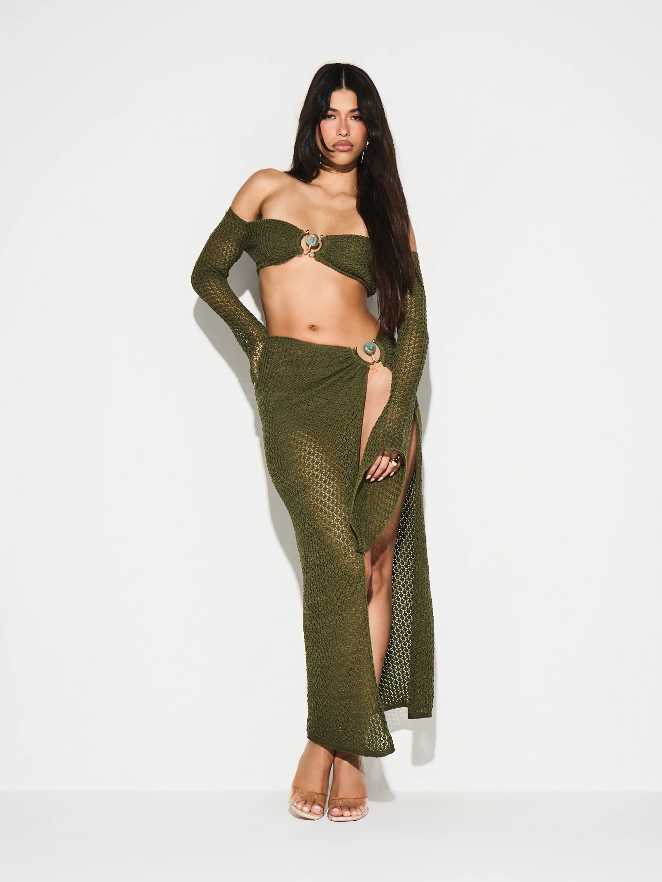 KIZN Szydełkowy top z odkrytymi ramionami i metalowymi detalami