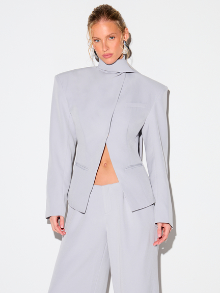 Blazer formal de oficina con hombreras sobredimensionadas, cuello de solapa y bolsillos de vivo para uso profesional