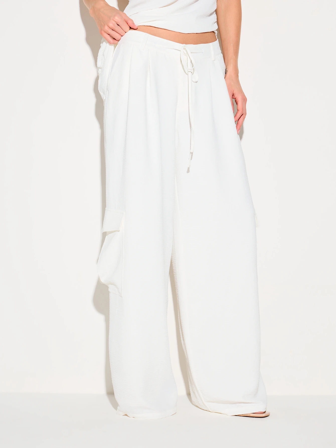 KIZN Calças cargo de perna larga com toque de linho branco