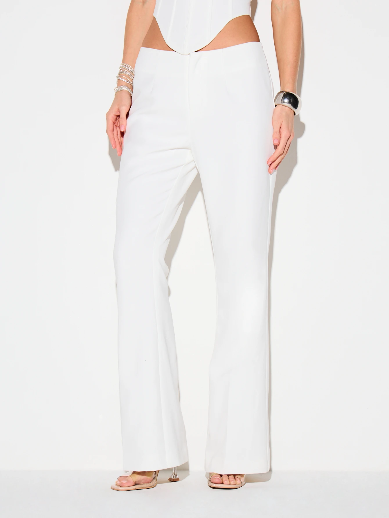 KIZN 로우라이즈 와이드 레그 크레이프 팬츠