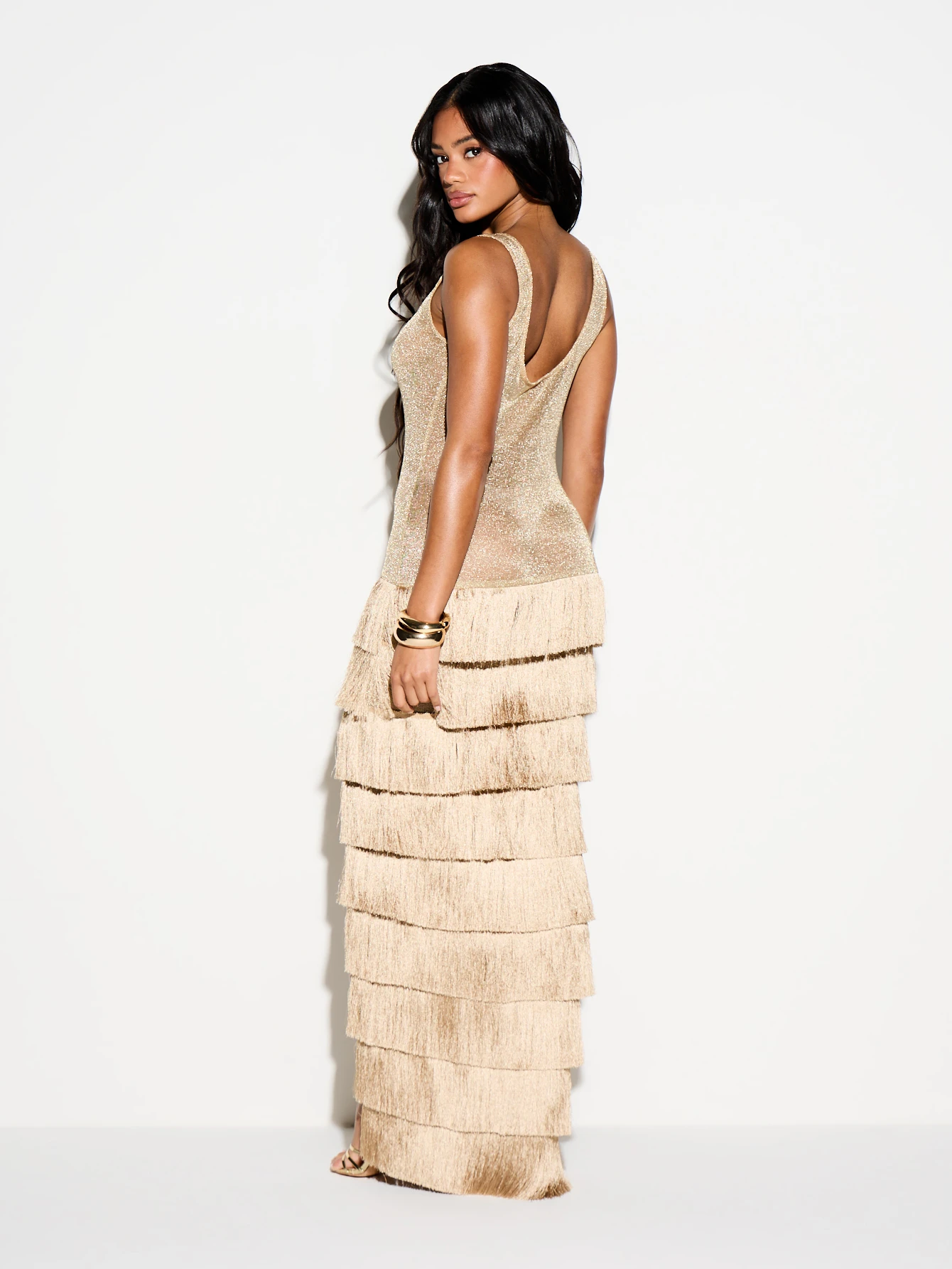 KIZN 메탈릭 시퀸 프린지 티어드 맥시 드레스