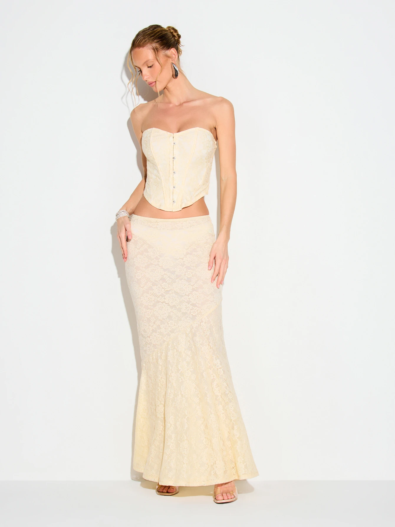 KIZN Corset en dentelle avec fermeture sur le devant